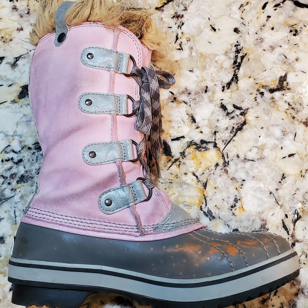 Girls Snow Boots Pink Suede Sorel Tivoli Muck, Barn Fur Size 4 + Leggings 4-6X